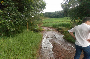 Foto - Danos em estradas, pontes e bueiros