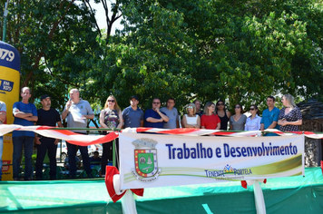 Foto - Entrega Oficial de Máquinas