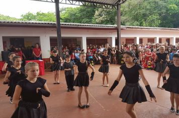 Foto - Escola Ayrton Senna  3ª edição “ Dia da Família na Escola”