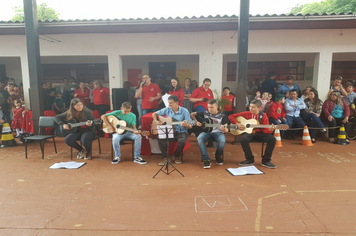 Foto - Escola Ayrton Senna  3ª edição “ Dia da Família na Escola”