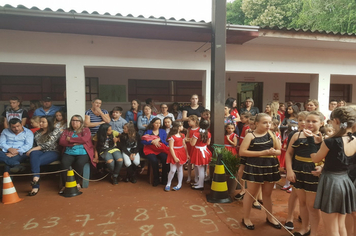 Foto - Escola Ayrton Senna  3ª edição “ Dia da Família na Escola”