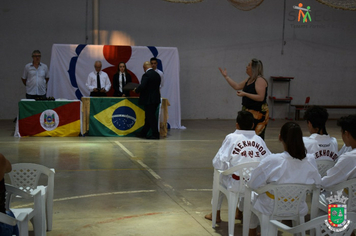 Foto - Escola Educar de Artes Marciais realiza exame de faixa preta de Taekwondo em Tenente Portela