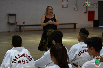 Foto - Escola Educar de Artes Marciais realiza exame de faixa preta de Taekwondo em Tenente Portela