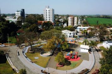 Foto - REVITALIZAÇÃO DA PRAÇA ALIBINDO RIGON E ASFALTO NAS RUAS DO ENTORNO