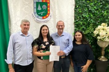 Foto - POSSE DE  21 NOVOS SERVIDORES MUNICIPAIS