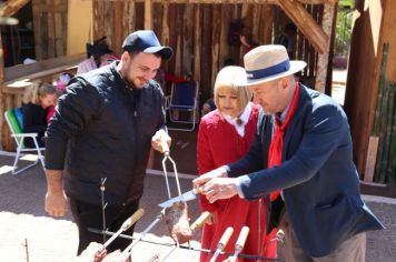 Foto - ACAMPAMENTO FARROUPILHA - APRESENTAÇÃO DE INVERNADAS