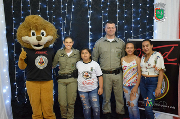 Foto - Formatura Alunos Proerd - Programa Educacional de Resistência as Drogas