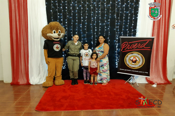 Foto - Formatura Alunos Proerd - Programa Educacional de Resistência as Drogas