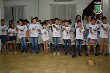 Foto - Formatura Alunos Proerd - Programa Educacional de Resistência as Drogas