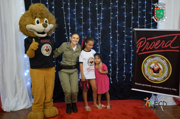 Foto - Formatura Alunos Proerd - Programa Educacional de Resistência as Drogas