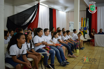 Foto - Formatura Alunos Proerd - Programa Educacional de Resistência as Drogas