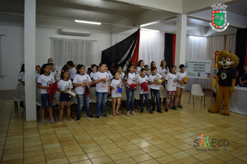 Foto - Formatura Alunos Proerd - Programa Educacional de Resistência as Drogas