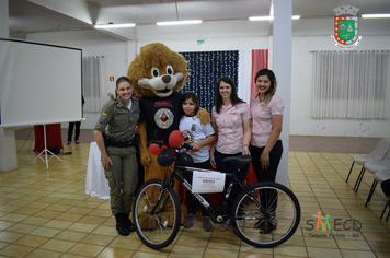 Foto - Formatura Alunos Proerd - Programa Educacional de Resistência as Drogas