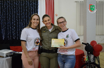 Foto - Formatura Alunos Proerd - Programa Educacional de Resistência as Drogas