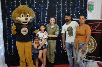 Foto - Formatura Alunos Proerd - Programa Educacional de Resistência as Drogas