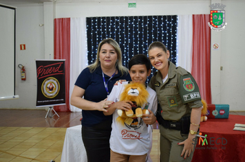 Foto - Formatura Alunos Proerd - Programa Educacional de Resistência as Drogas