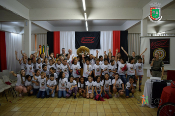 Foto - Formatura Alunos Proerd - Programa Educacional de Resistência as Drogas