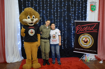 Foto - Formatura Alunos Proerd - Programa Educacional de Resistência as Drogas