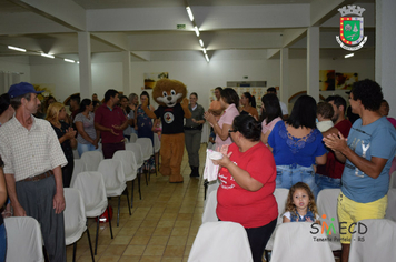 Foto - Formatura Alunos Proerd - Programa Educacional de Resistência as Drogas