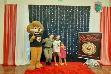 Foto - Formatura Alunos Proerd - Programa Educacional de Resistência as Drogas