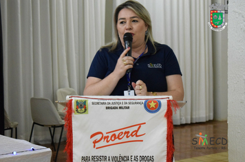 Foto - Formatura Alunos Proerd - Programa Educacional de Resistência as Drogas