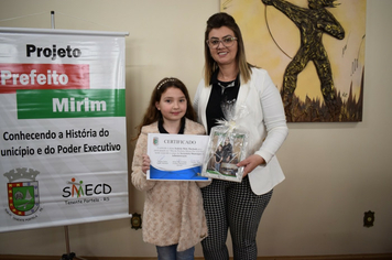 Foto - Fotos Projeto  Prefeito Mirim 2019  - Entrega dos Certificados