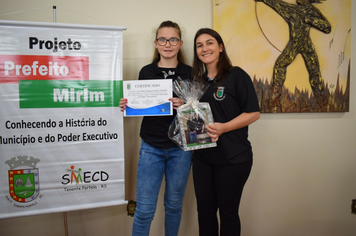 Foto - Fotos Projeto  Prefeito Mirim 2019  - Entrega dos Certificados