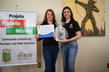 Foto - Fotos Projeto  Prefeito Mirim 2019  - Entrega dos Certificados