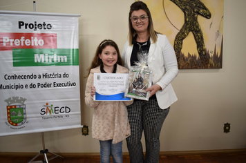 Foto - Fotos Projeto  Prefeito Mirim 2019  - Entrega dos Certificados