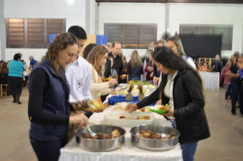 Foto - Jantar da Escola Marcilio Dias