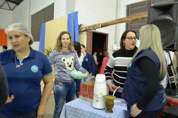 Foto - Jantar da Escola Marcilio Dias