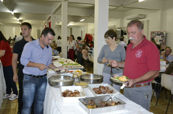 Foto - Jantar da Escola Municipal Ayrton Senna