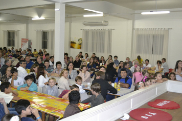 Foto - Jantar da Escola Municipal Ayrton Senna