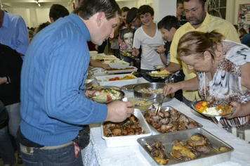 Foto - Jantar da Escola Municipal Ayrton Senna