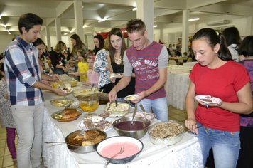 Foto - Jantar da Escola Municipal Ayrton Senna