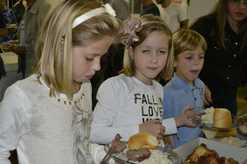Foto - Jantar da Escola Municipal Ayrton Senna