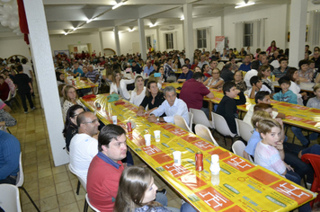 Foto - Jantar da Escola Municipal Ayrton Senna
