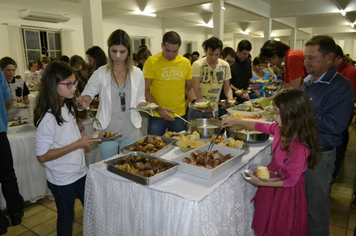 Foto - Jantar da Escola Municipal Ayrton Senna