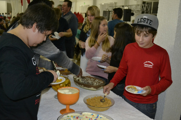 Foto - Jantar da Escola Municipal Ayrton Senna