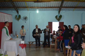 Foto - Missa e festa - Bairro Modelo