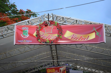 Foto - Natal Feliz 2018 - Entrega da Chave da cidade para o Papai Noel + Banda Sol Maior