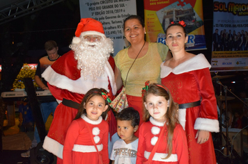 Foto - Natal Feliz 2018 - Entrega da Chave da cidade para o Papai Noel + Banda Sol Maior