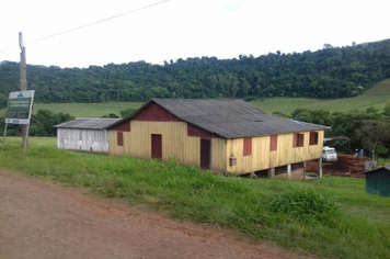 Foto - Obras da Quadra Poliesportiva na Comunidade de Lajeado Leão são iniciadas