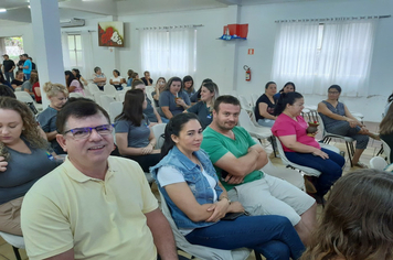 Foto - Palestra Jorge Trevisol - Conhecer  a Si mesmo para Compreeder  os outros