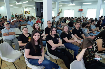 Foto - Palestra Jorge Trevisol - Conhecer  a Si mesmo para Compreeder  os outros