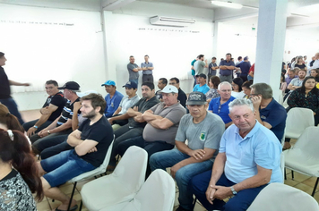 Foto - Palestra Jorge Trevisol - Conhecer  a Si mesmo para Compreeder  os outros