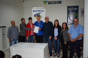 Foto - Programa Bolsa Juventude Rural beneficia 30 famílias de Tenente Portela
