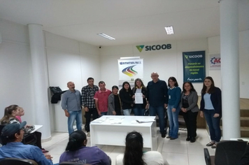 Foto - Programa Bolsa Juventude Rural beneficia 30 famílias de Tenente Portela