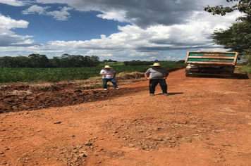 Foto - recuperação acessos a moradores e estradas