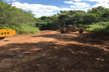 Foto - RECUPERAÇÃO ESTRADAS - 2019